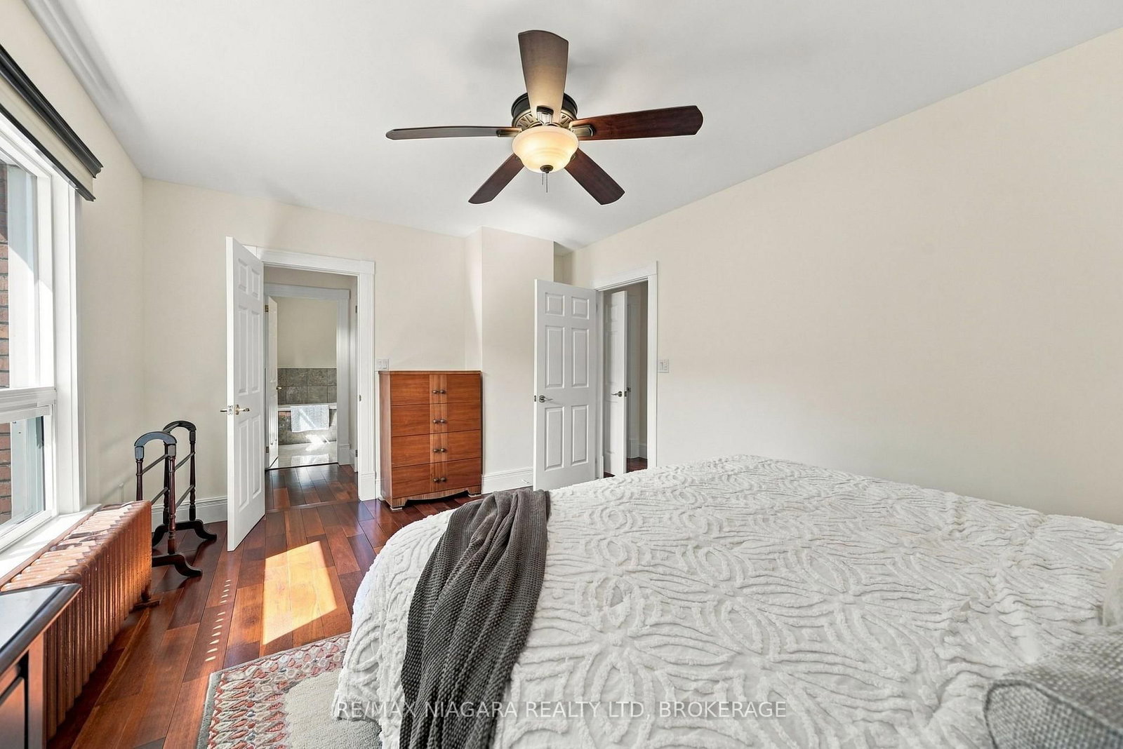 8 Trafalgar Street • St. Catharines, ON photo 35