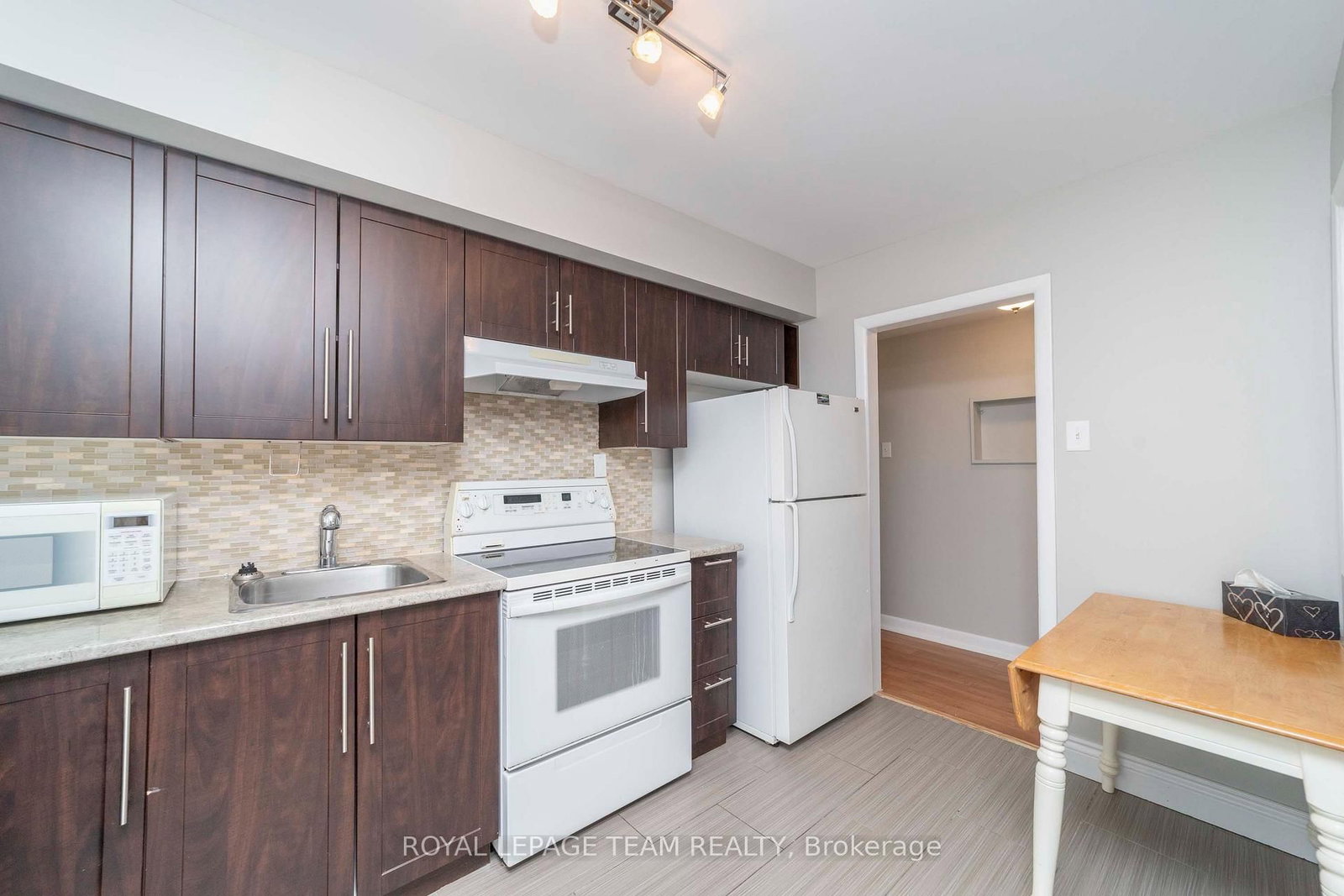 676 Borthwick Avenue • Ottawa, ON photo 17