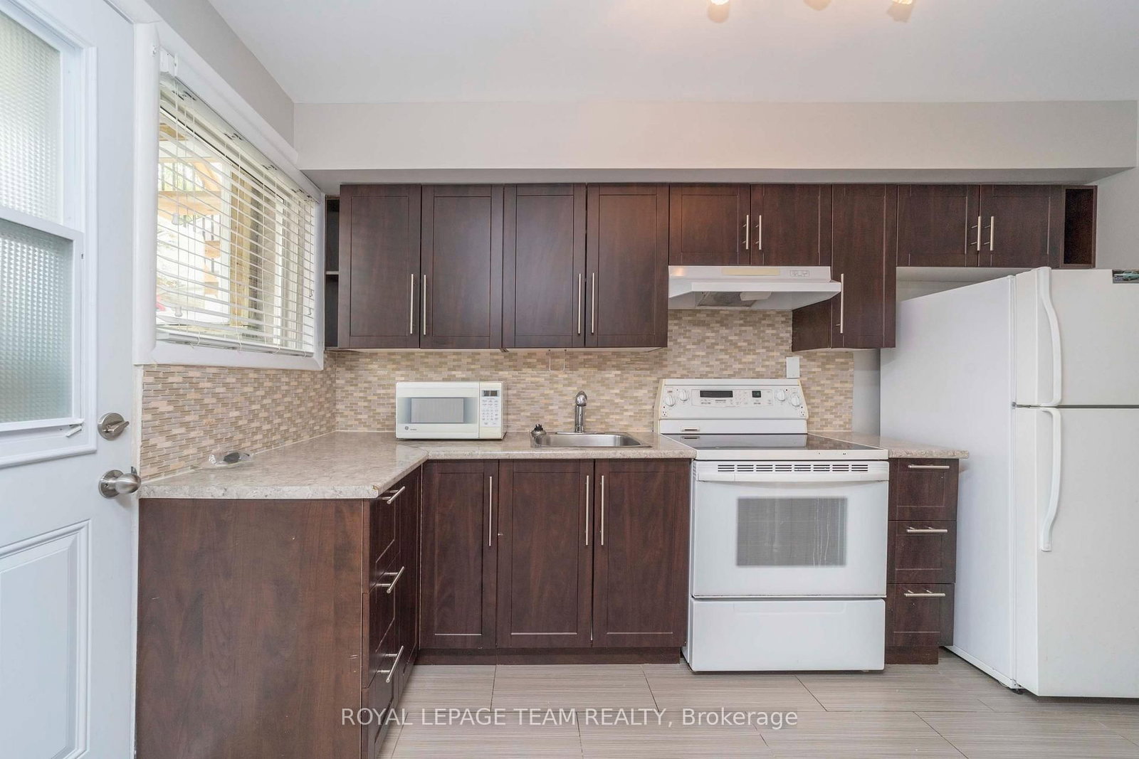 676 Borthwick Avenue • Ottawa, ON photo 18