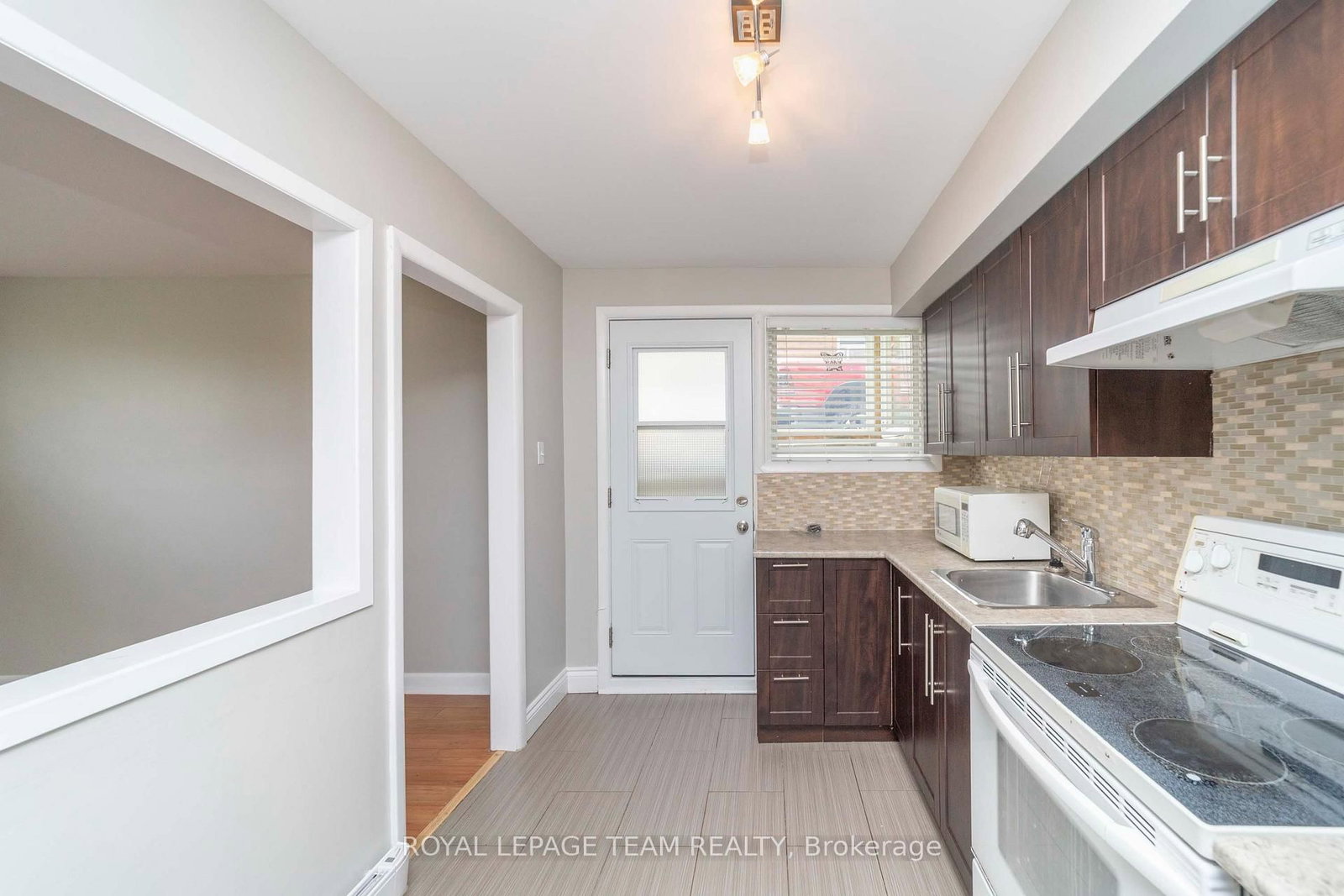 676 Borthwick Avenue • Ottawa, ON photo 19