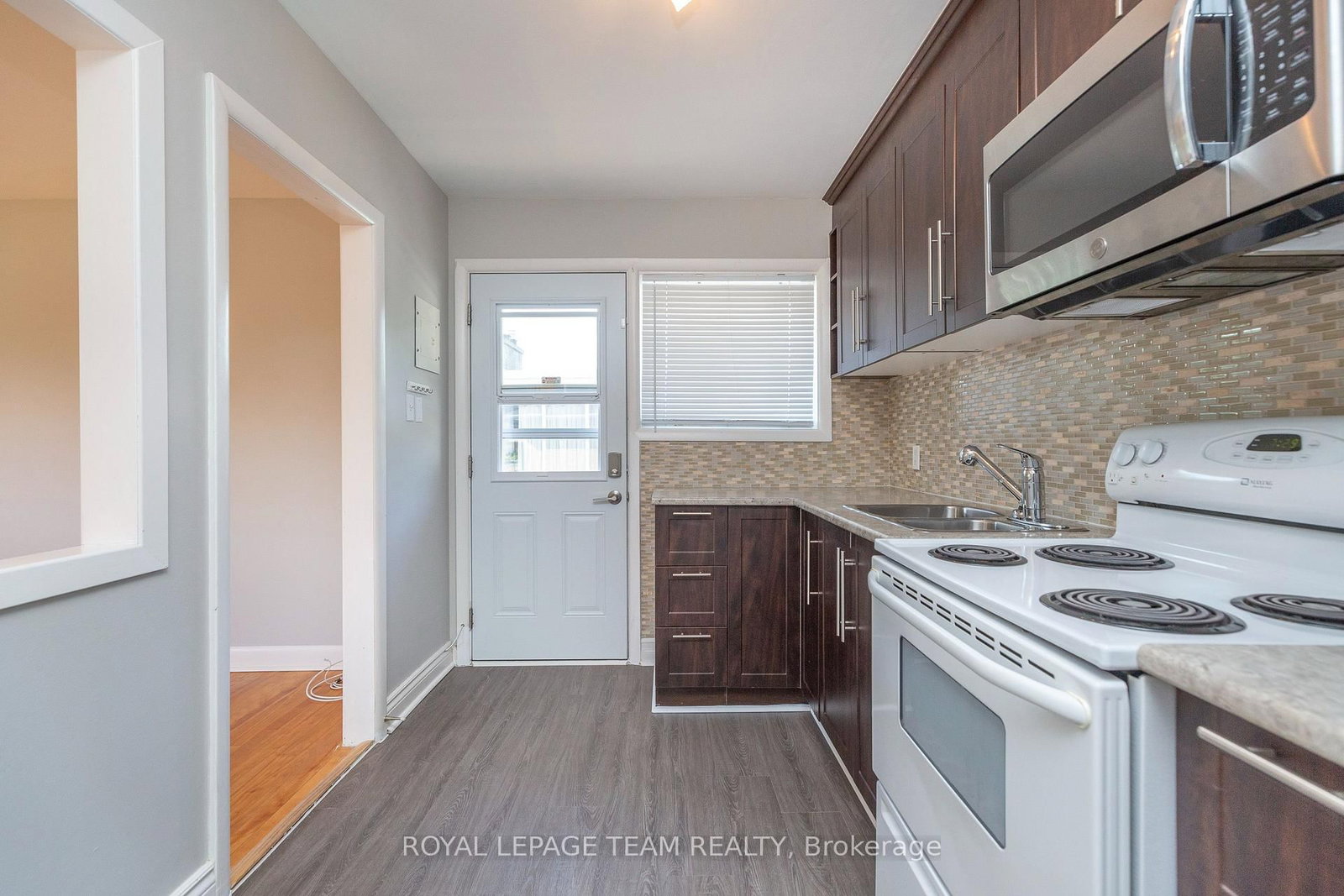 676 Borthwick Avenue • Ottawa, ON photo 37