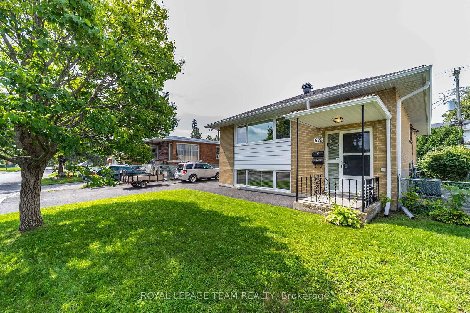 1-676 Borthwick Ave, Ottawa, view 4
