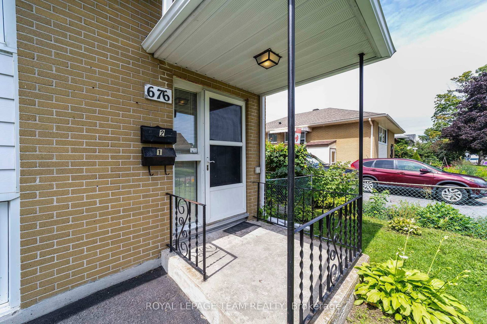 1-676 Borthwick Ave, Ottawa, view 6