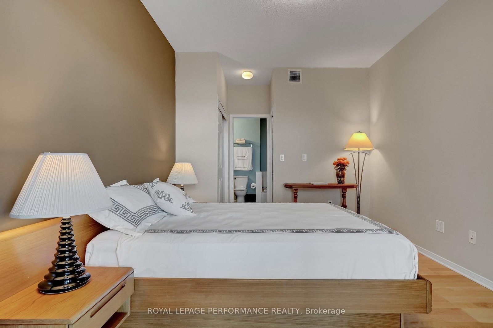 2603-38 Metropole Private, Ottawa, view 12