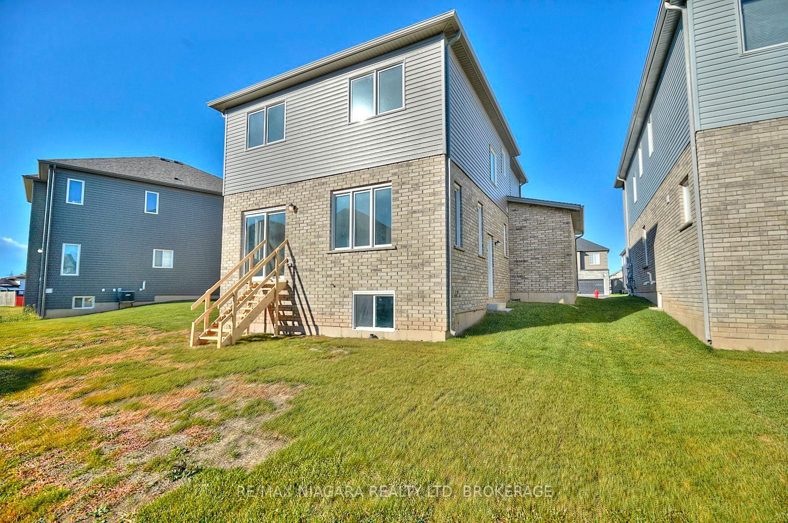 226 Bethune Avenue, Welland 3