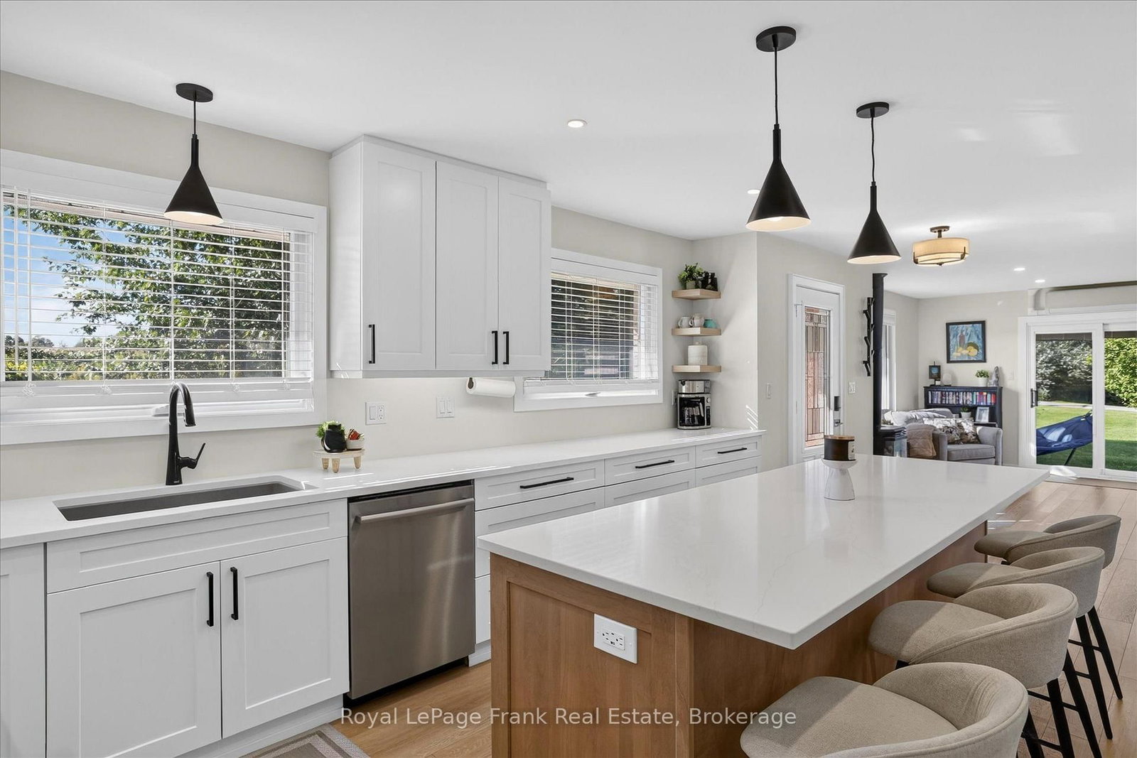 170 Kerry Line • Selwyn, ON photo 16