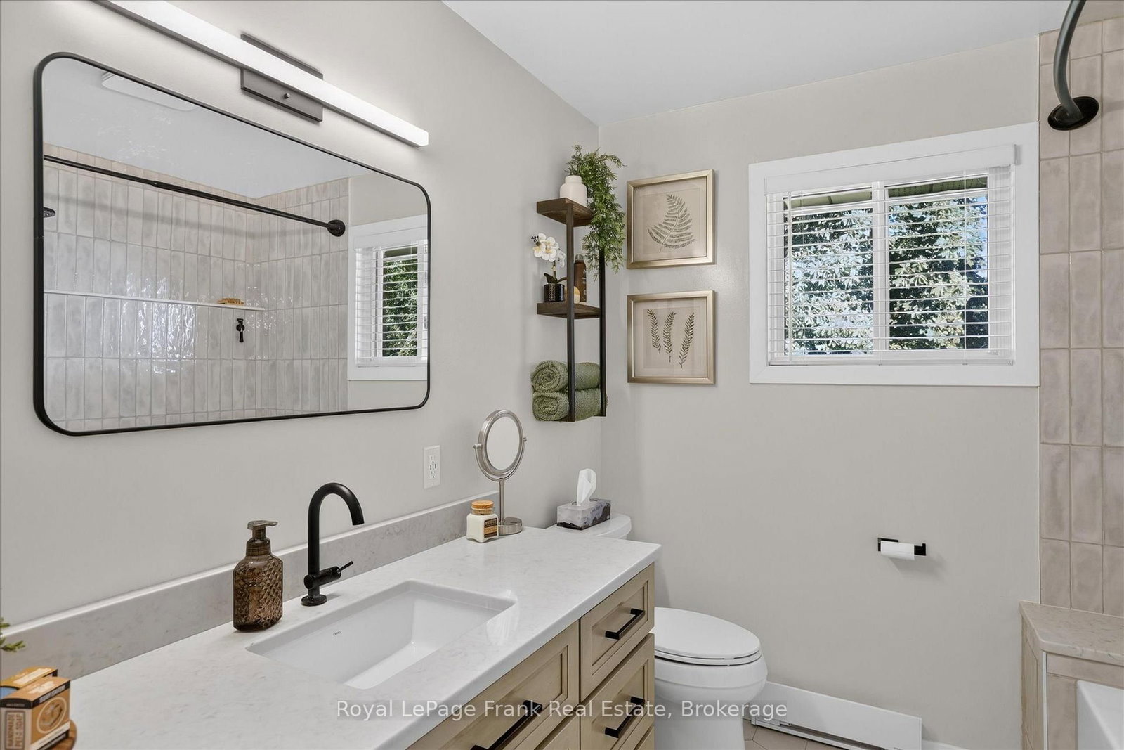 170 Kerry Line • Selwyn, ON photo 23