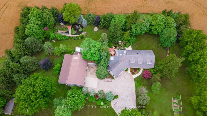 2416 Sunningdale Road W