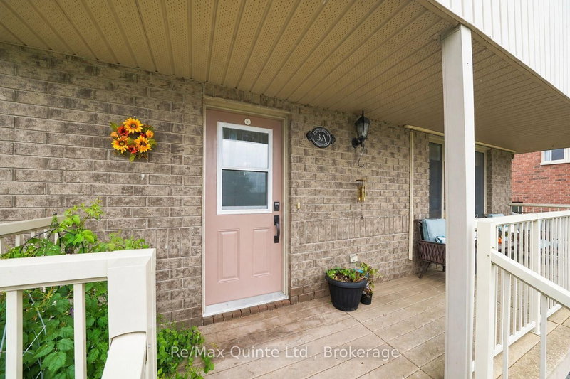 3A - 37 Lakebreeze Court