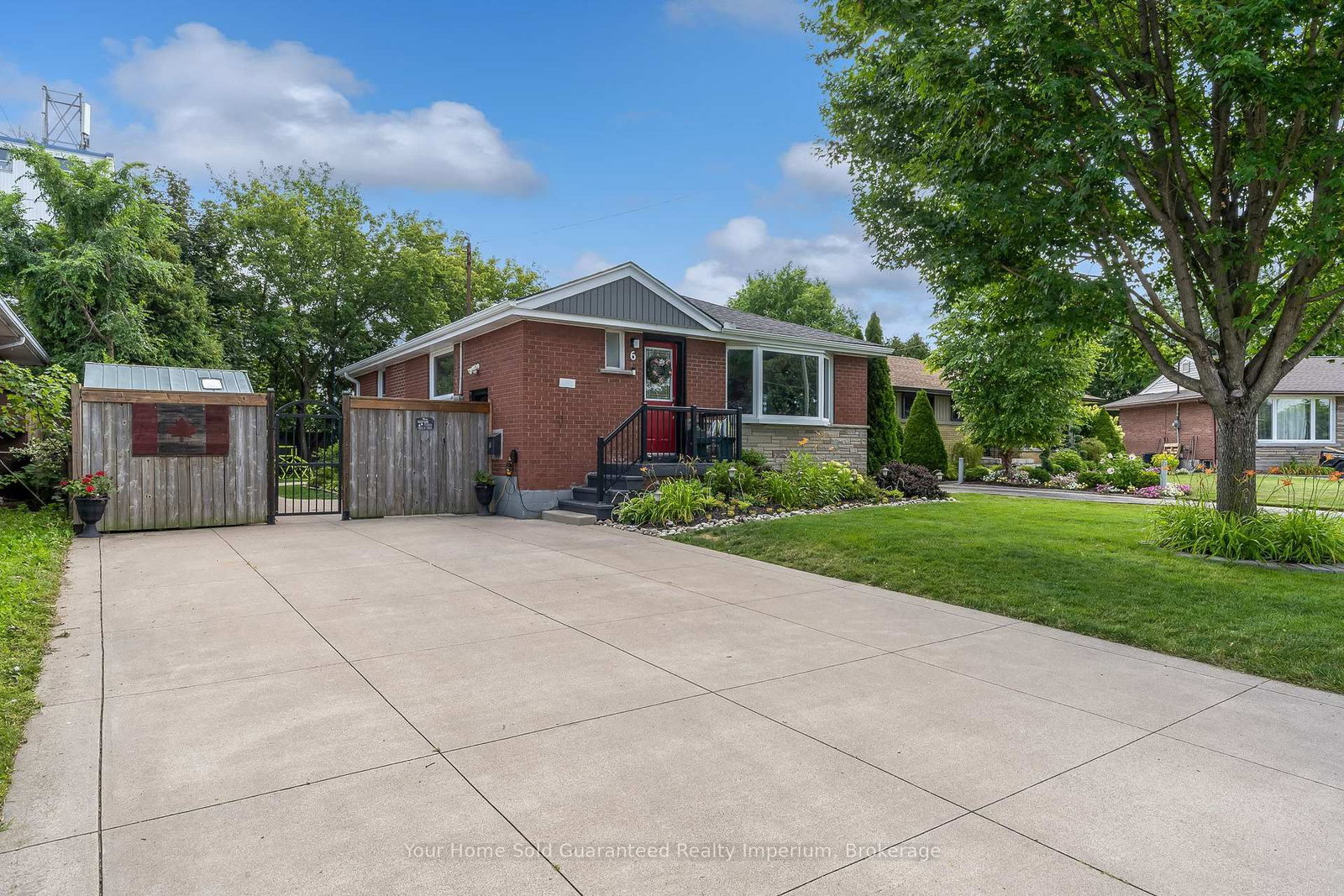 6 Beacon Avenue • Hamilton, ON photo 1