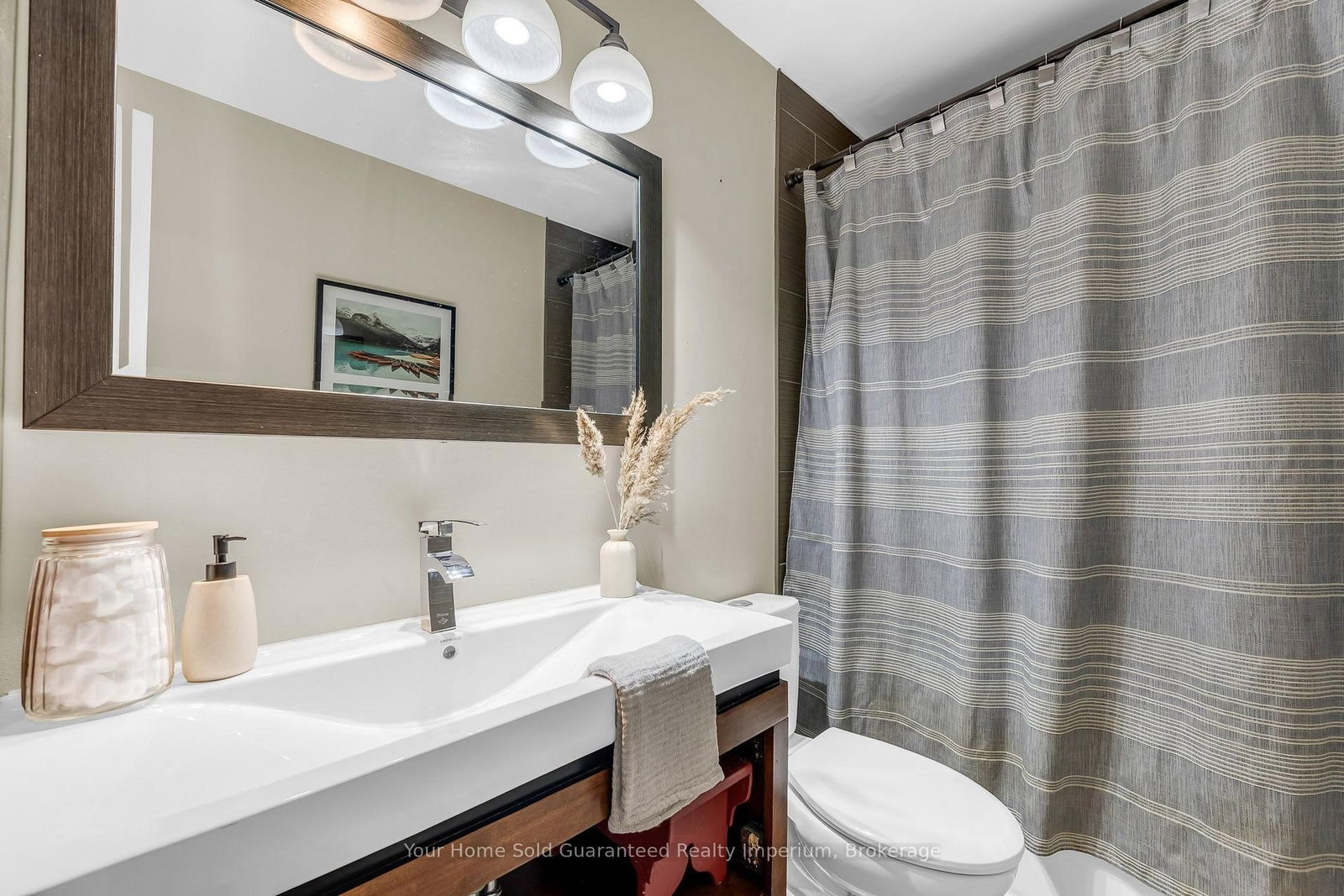 6 Beacon Avenue • Hamilton, ON photo 14