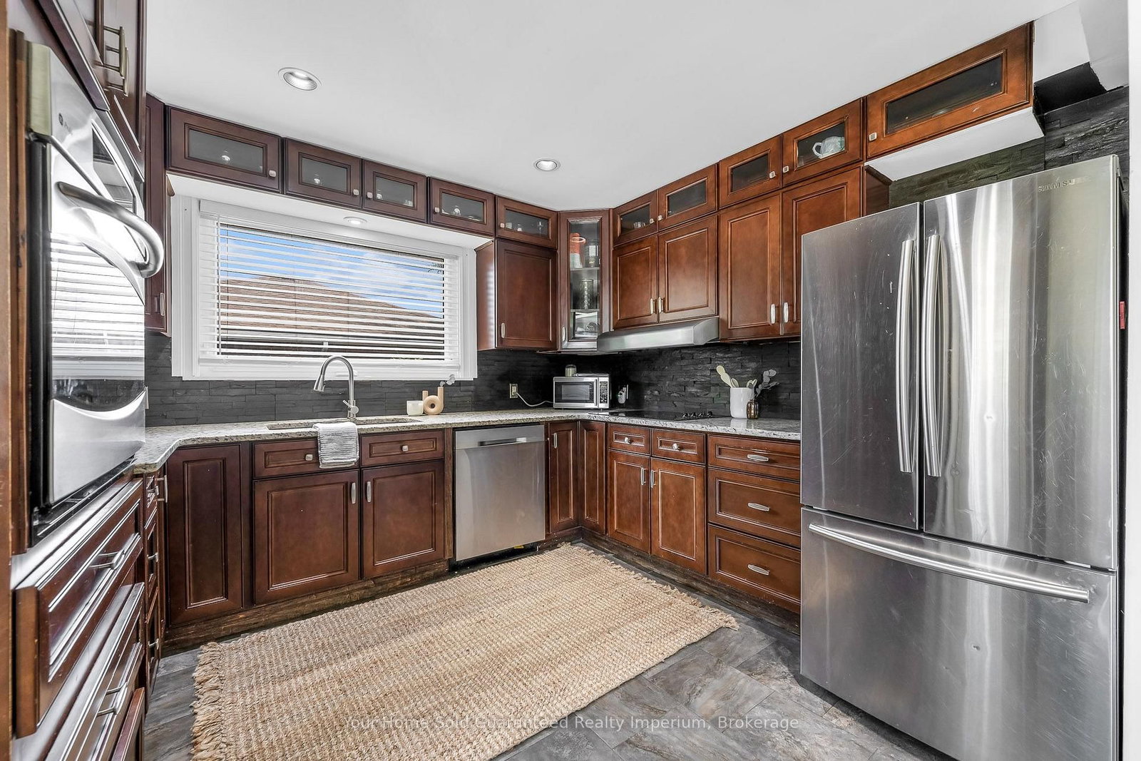 6 Beacon Avenue • Hamilton, ON photo 7