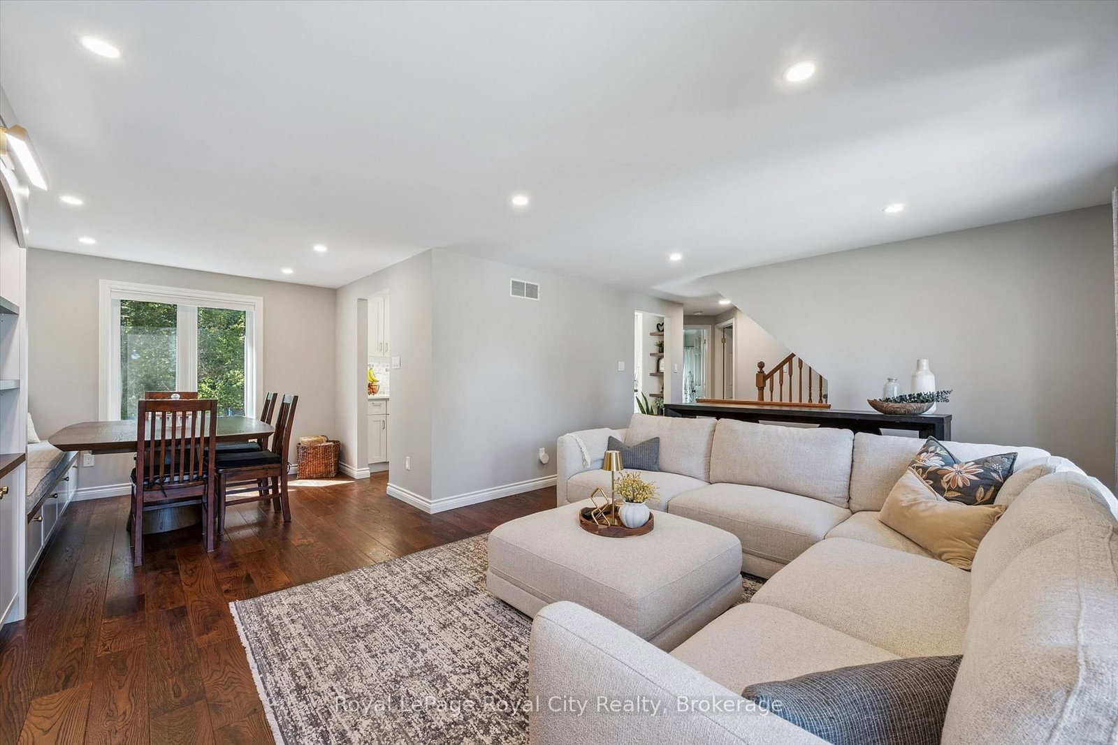 22 Pacific Place • Guelph, ON photo 10