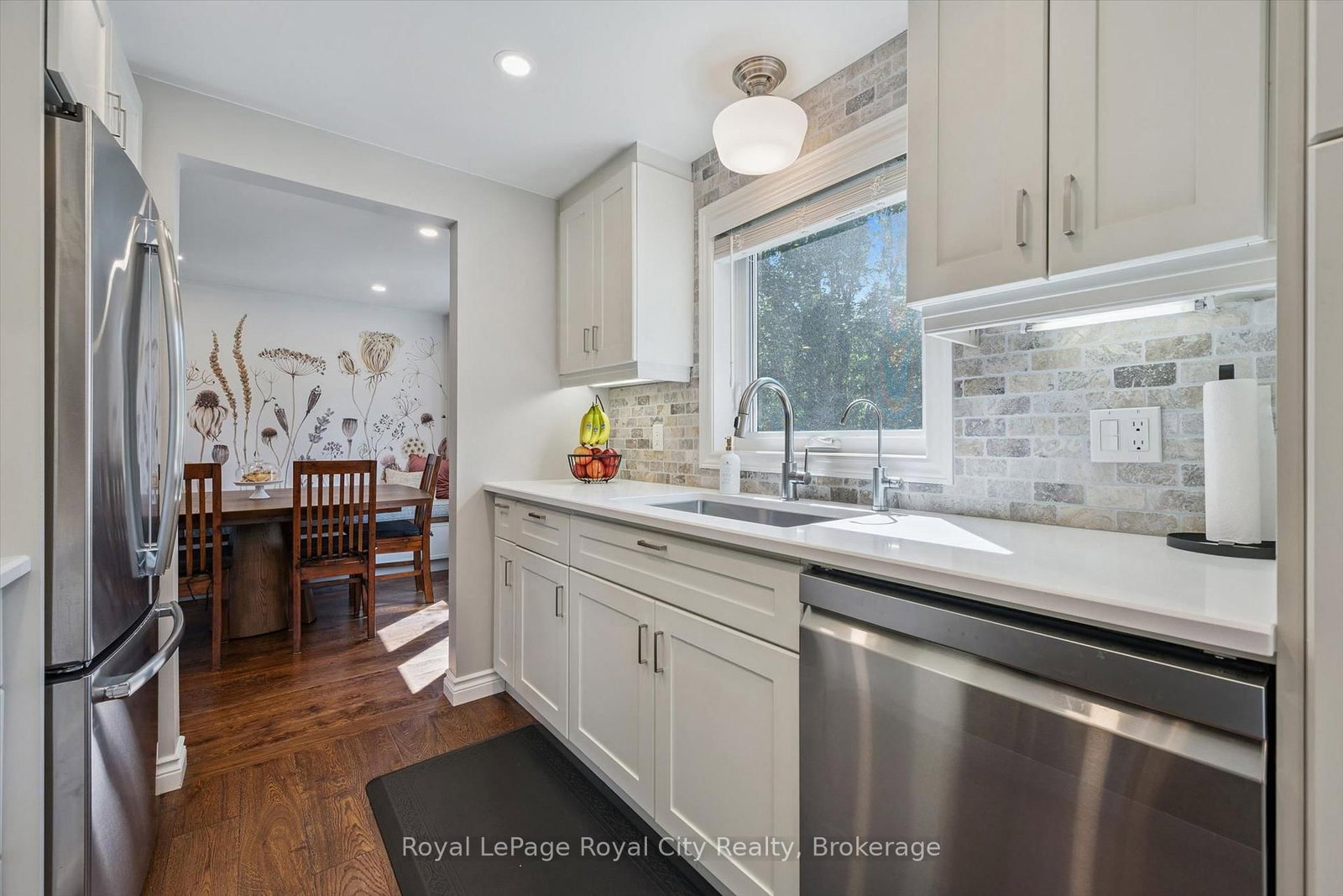 22 Pacific Place • Guelph, ON photo 13