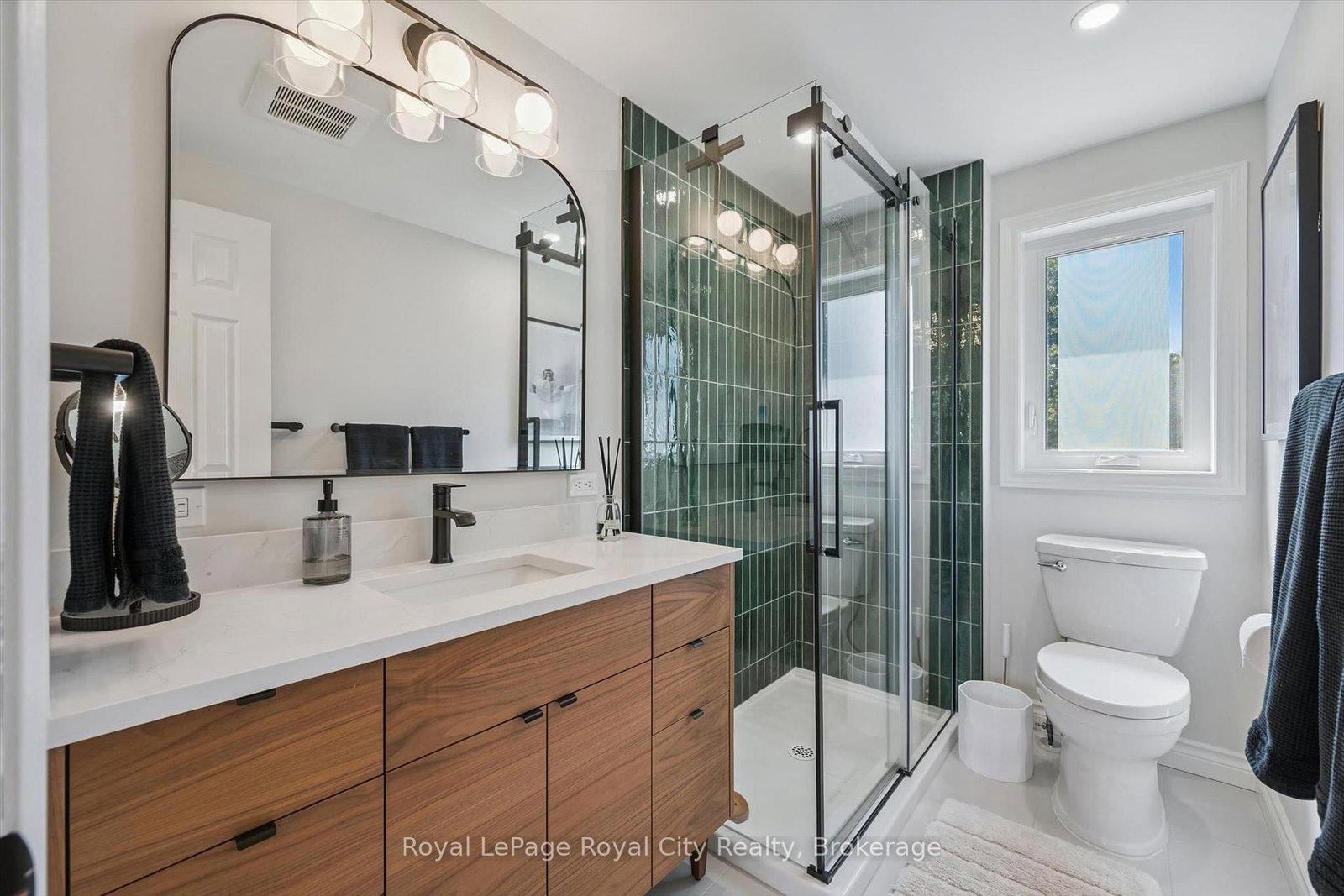 22 Pacific Place • Guelph, ON photo 19