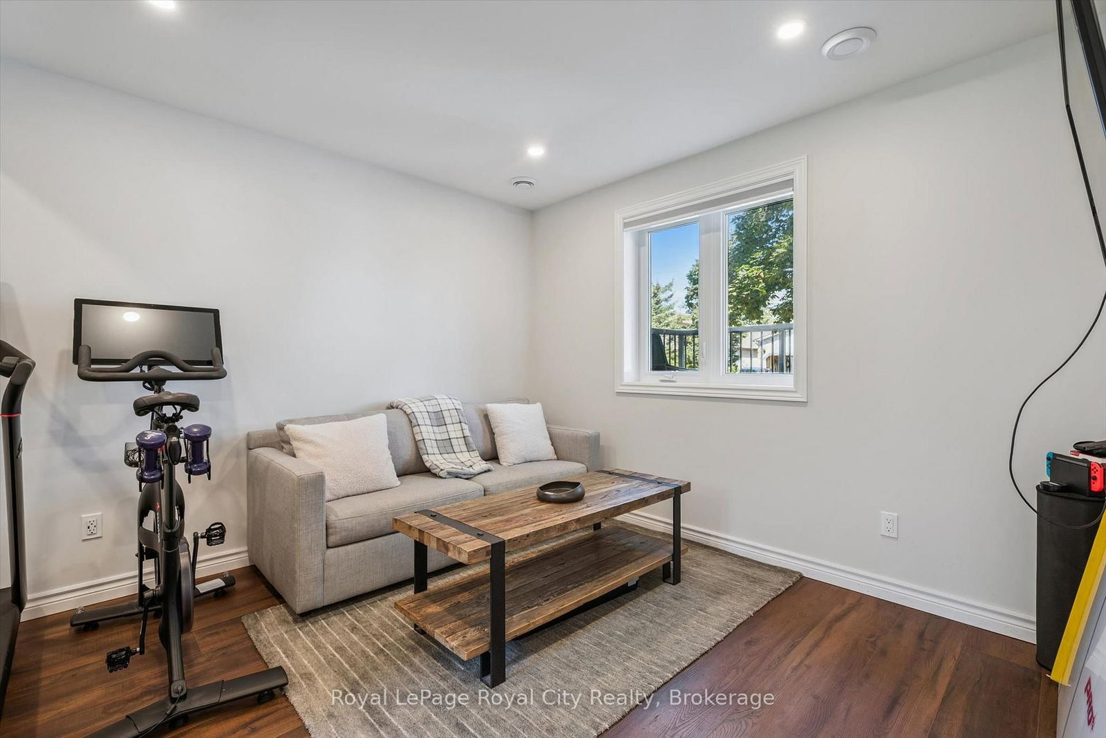 22 Pacific Place • Guelph, ON photo 20