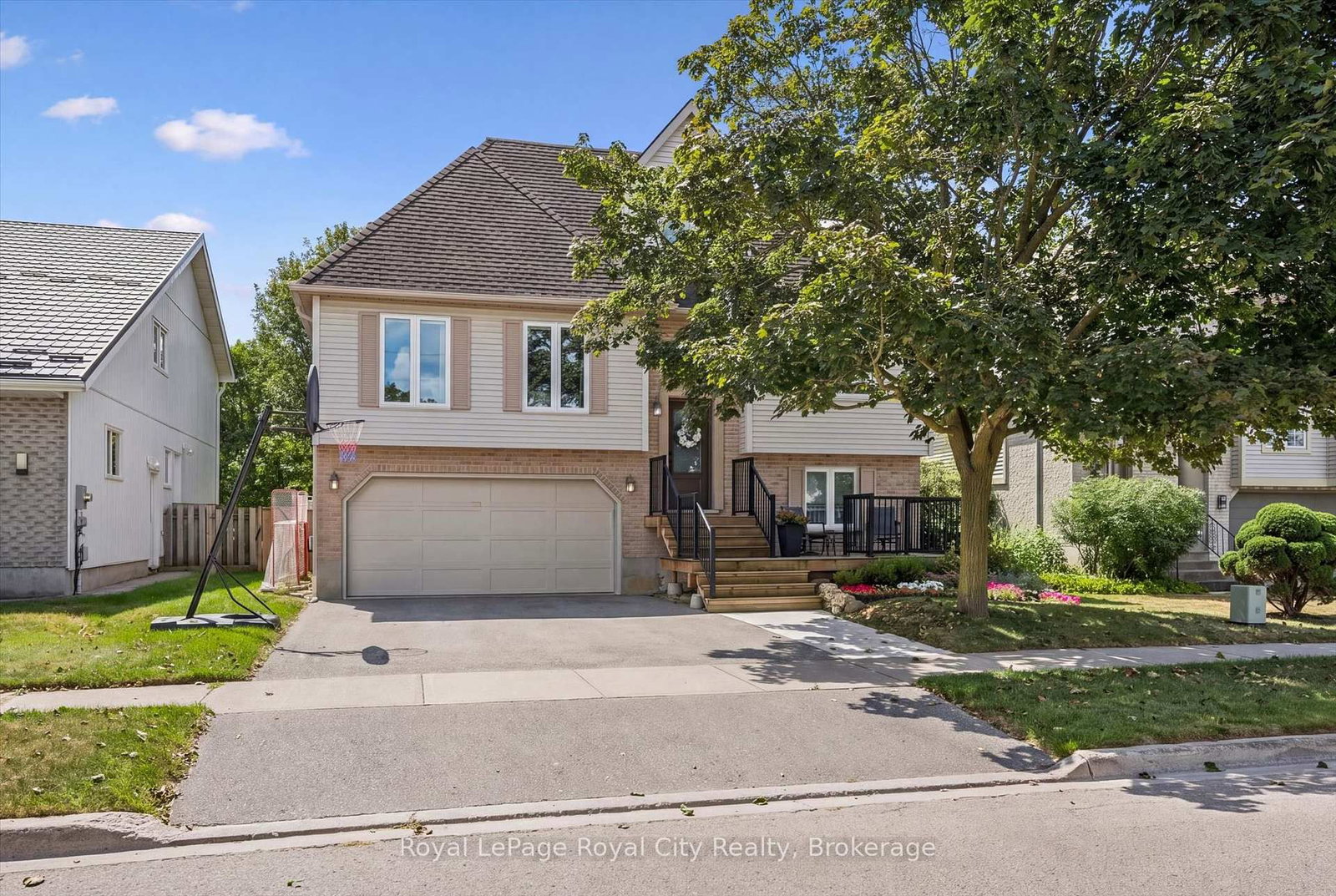 22 Pacific Place • Guelph, ON photo 32