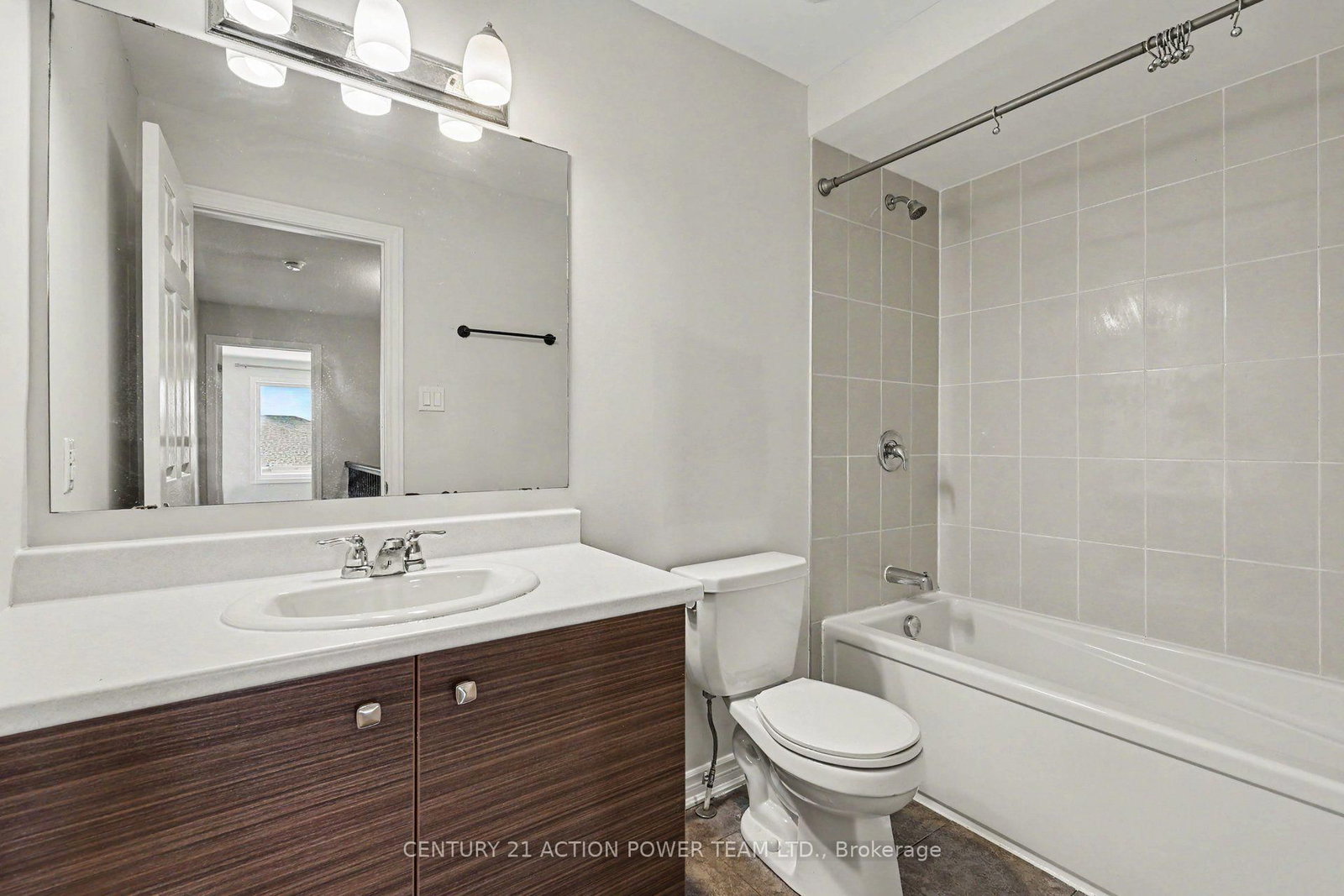 315 Squadron Cres, Ottawa, view 8
