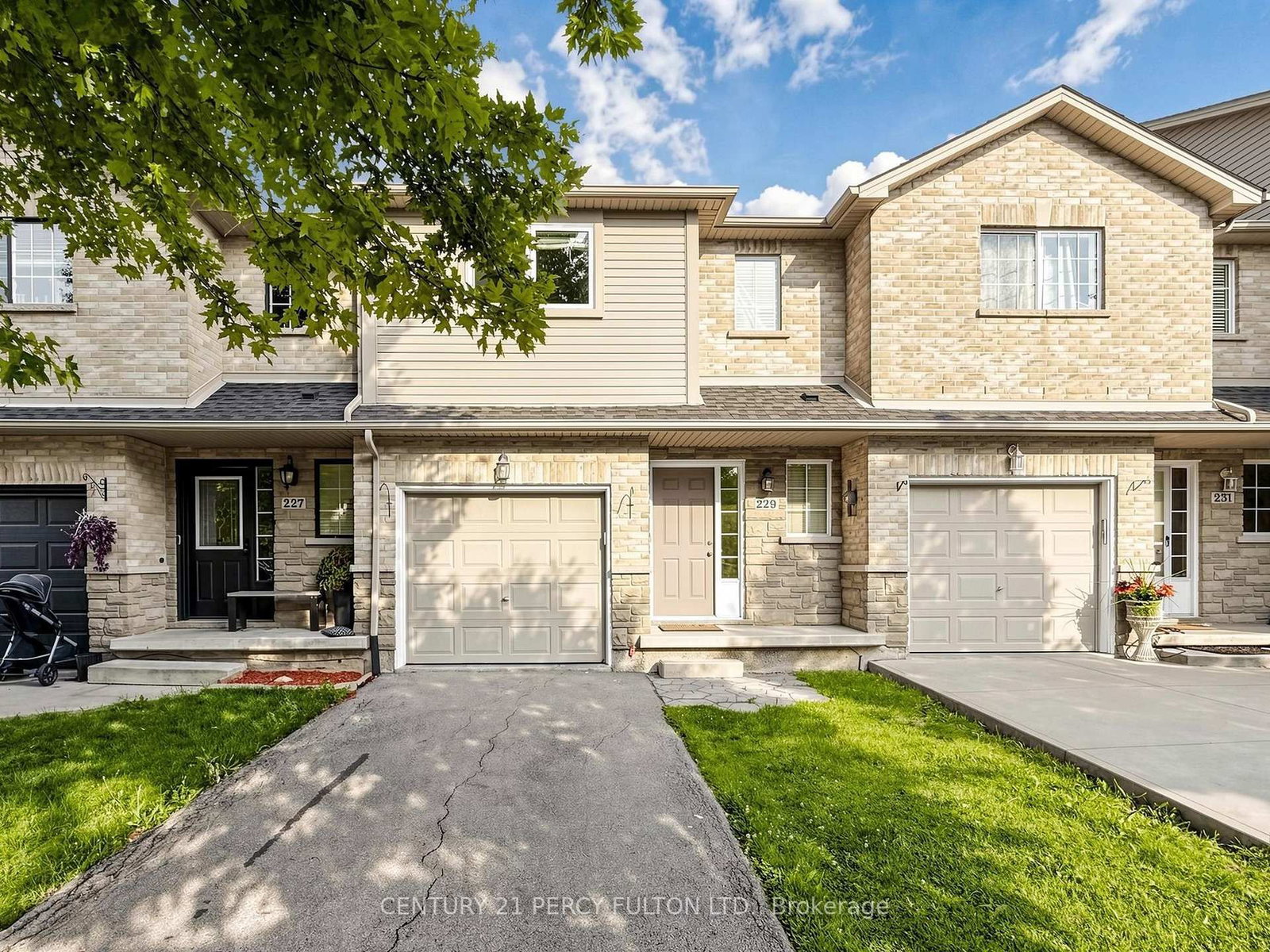 229 Dicenzo Drive, Hamilton