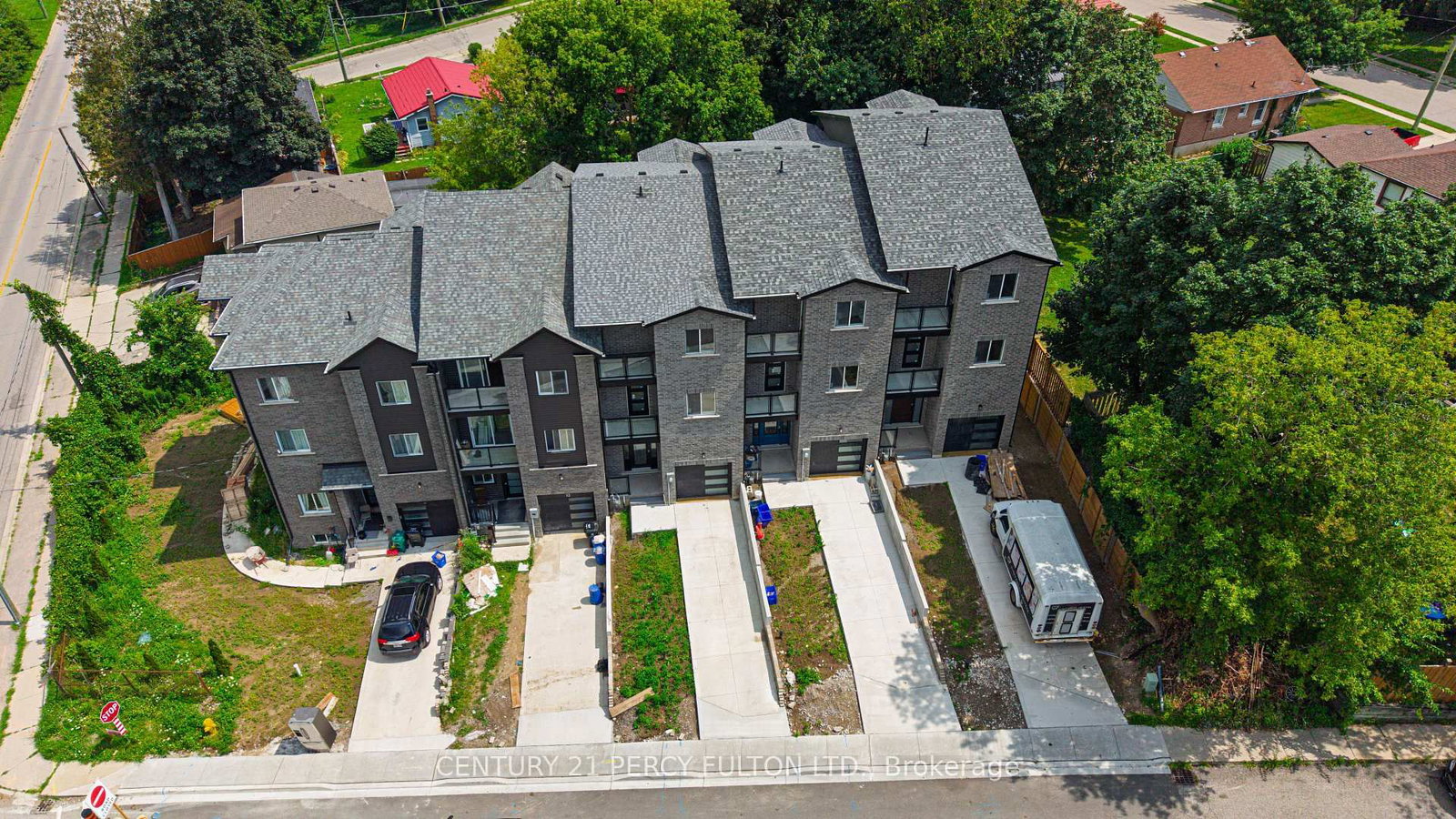 15 Bechtel Street • Cambridge, ON photo 2