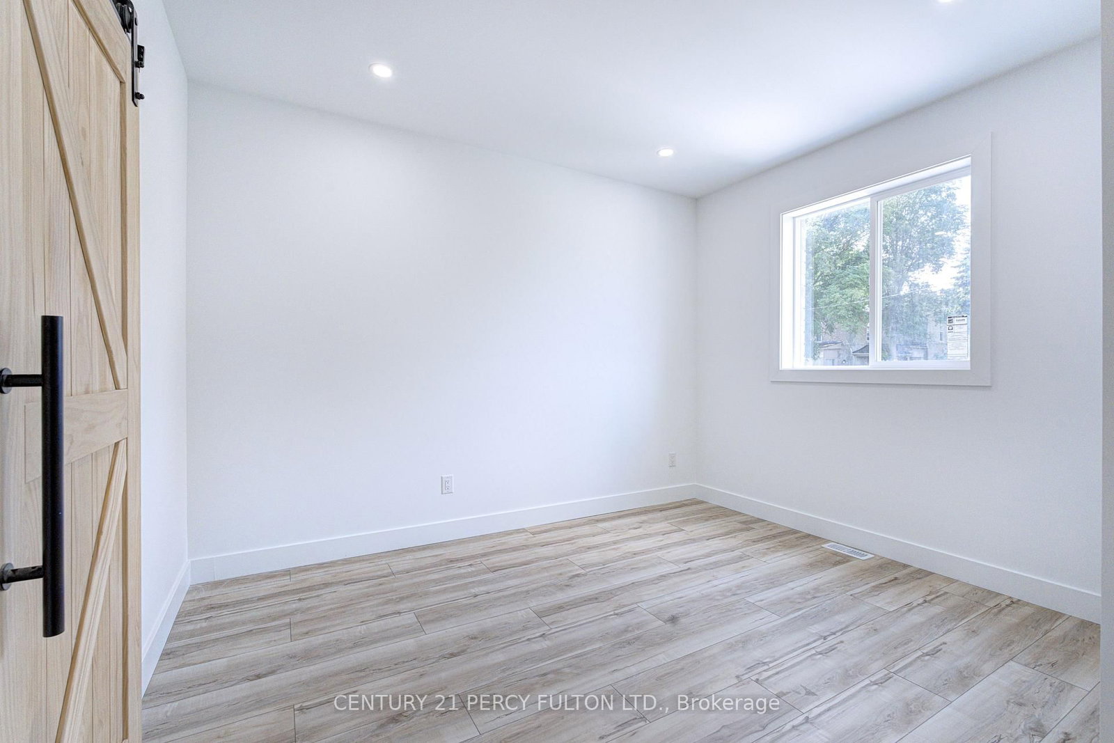 15 Bechtel Street • Cambridge, ON photo 27