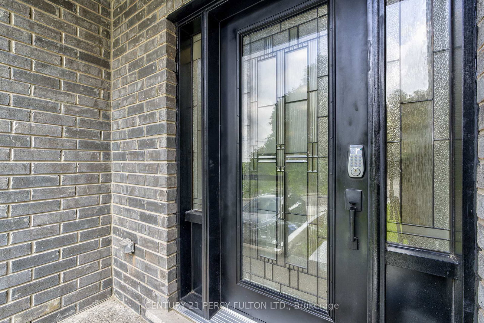 15 Bechtel Street • Cambridge, ON photo 3