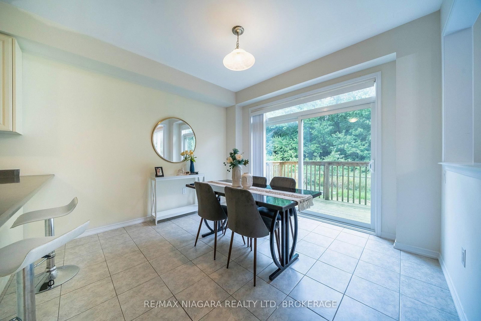 8707 Chickory Trail • Niagara Falls, ON photo 14