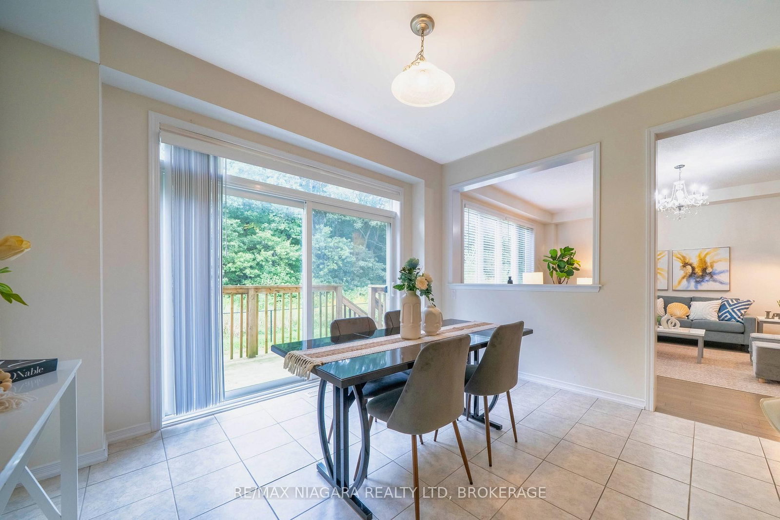 8707 Chickory Trail • Niagara Falls, ON photo 15