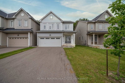 8707 Chickory Trail • Niagara Falls, ON photo 2