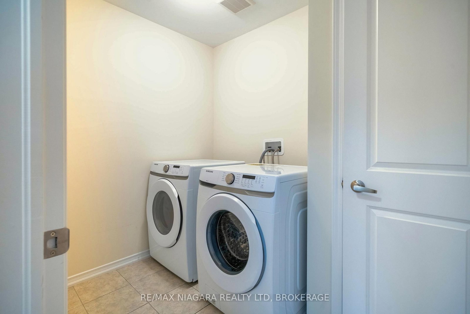 8707 Chickory Trail • Niagara Falls, ON photo 33