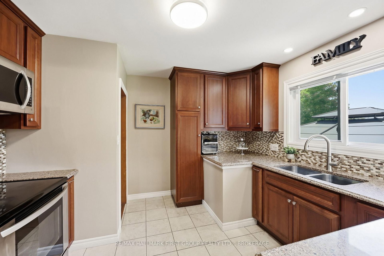 1449 Avondale Crescent • Kingston, ON photo 10