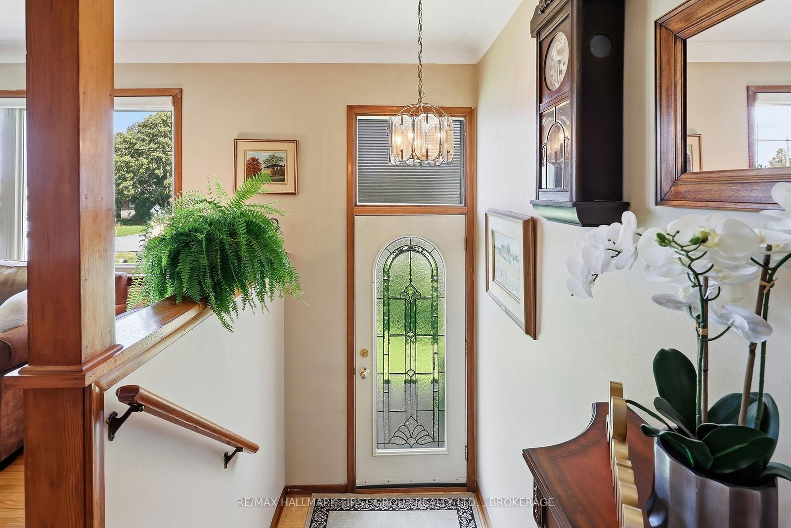 1449 Avondale Crescent • Kingston, ON photo 4