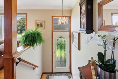 1449 Avondale Crescent • Kingston, ON photo 4