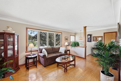 1449 Avondale Crescent • Kingston, ON photo 7