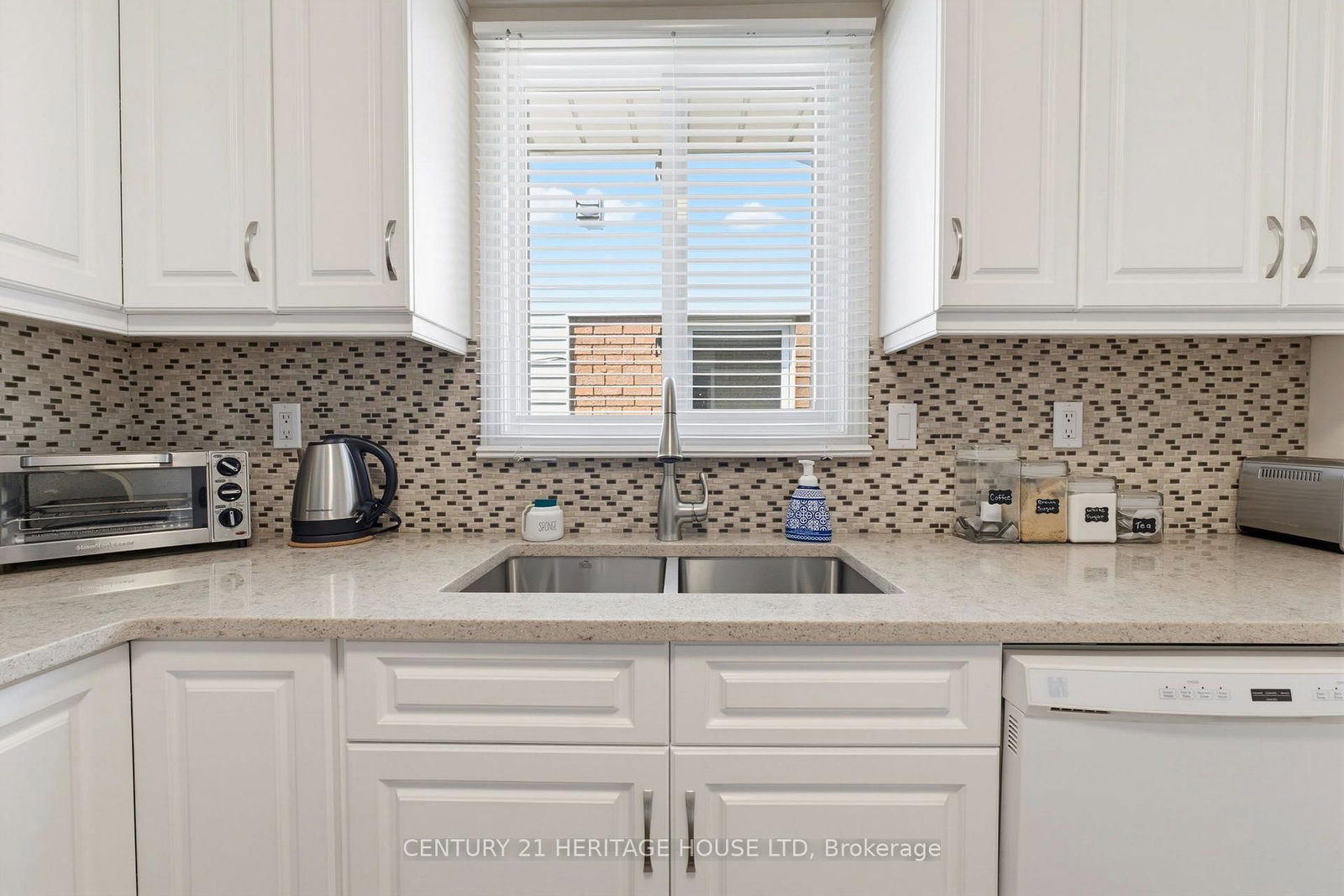 42 Buchanan Crescent • Brantford, ON photo 9