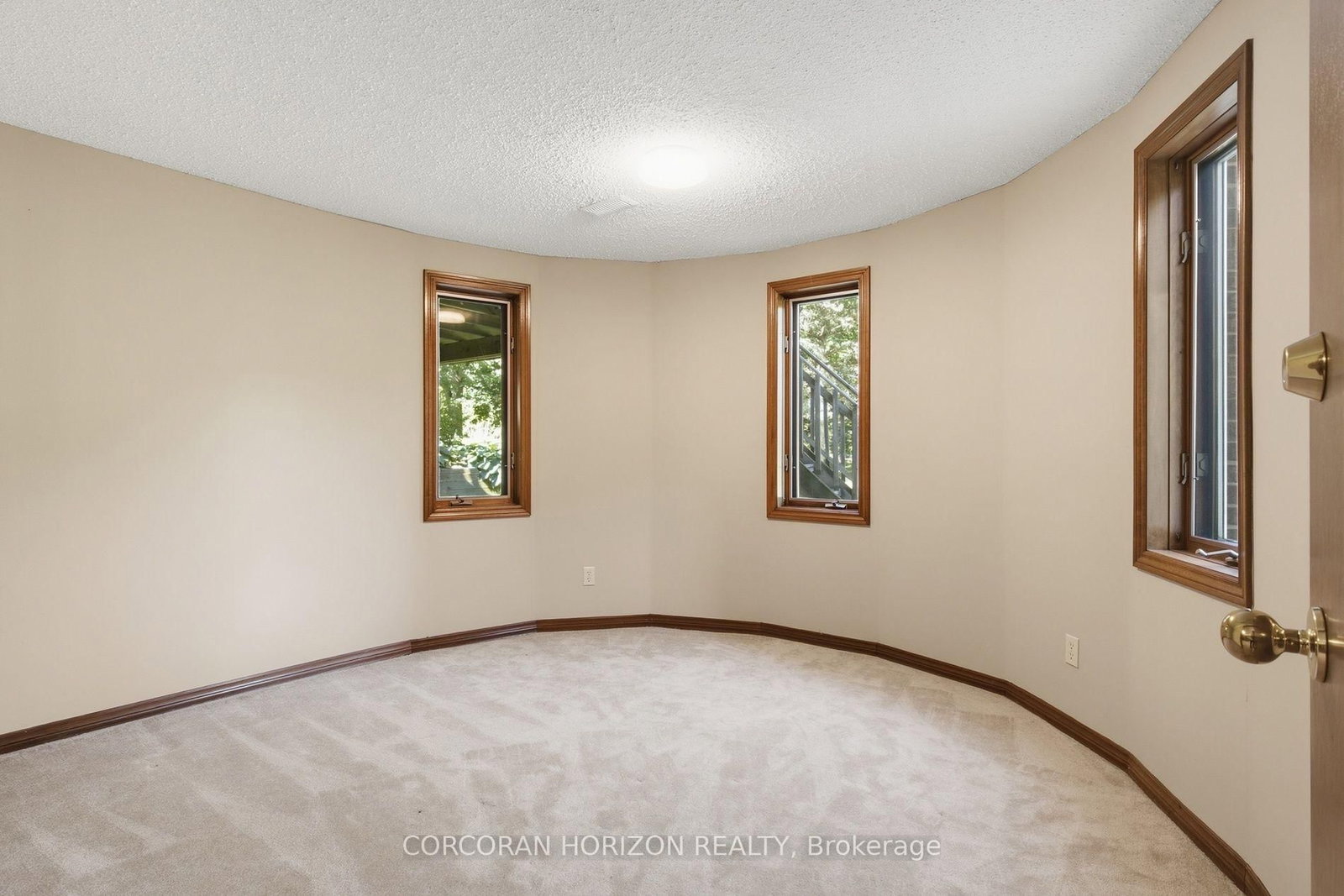 527 Anndale Court • Waterloo, ON photo 32