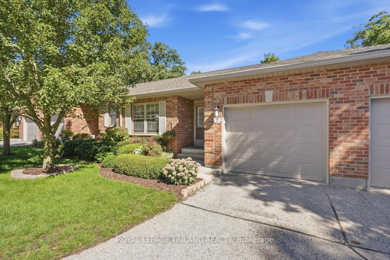 7 - 1337 Commissioners Road W