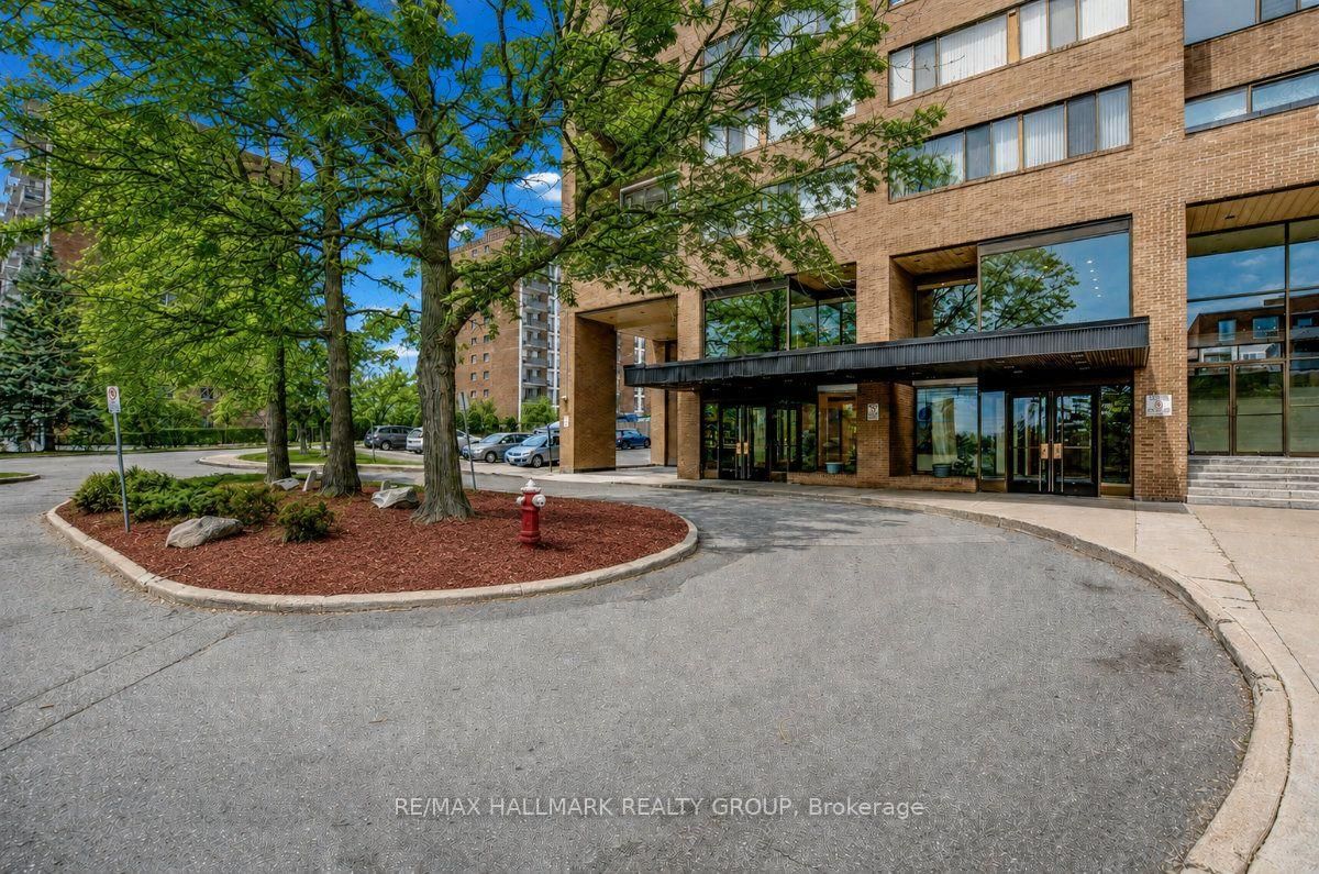 505 St Laurent Boulevard • #1804 • Ottawa, ON photo 2