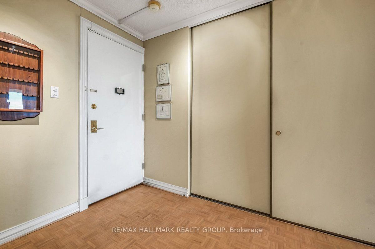 505 St Laurent Boulevard • #1804 • Ottawa, ON photo 5