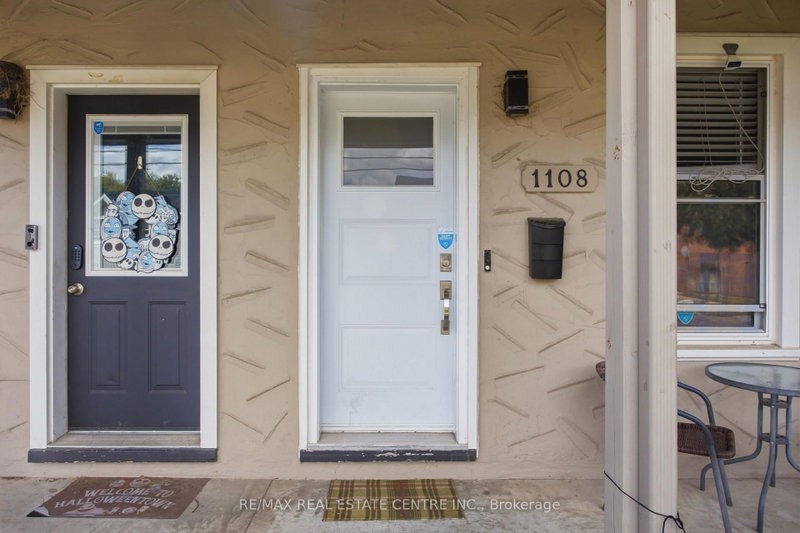 1108 Queenston Road