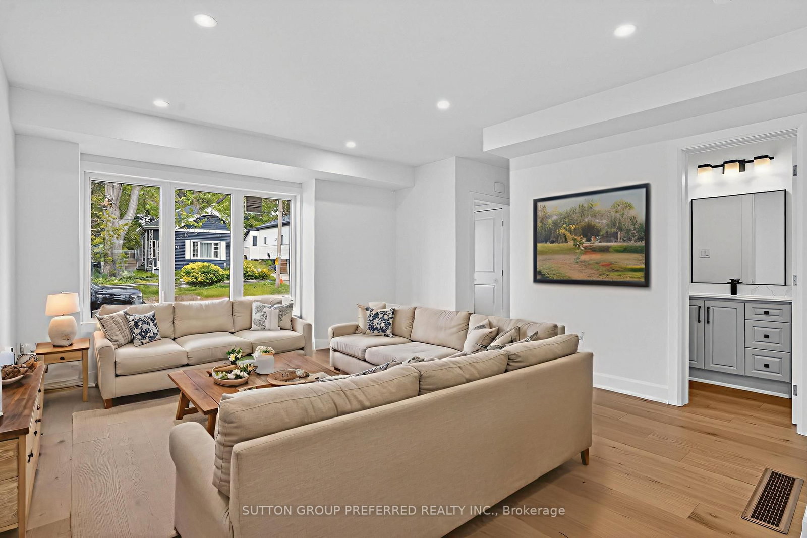 665 Piccadilly Street • London East, ON photo 4