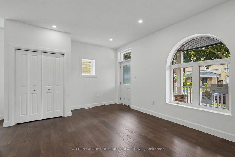 840 Lorne Ave photo 5