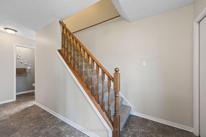 185 Martinet Ave photo 5