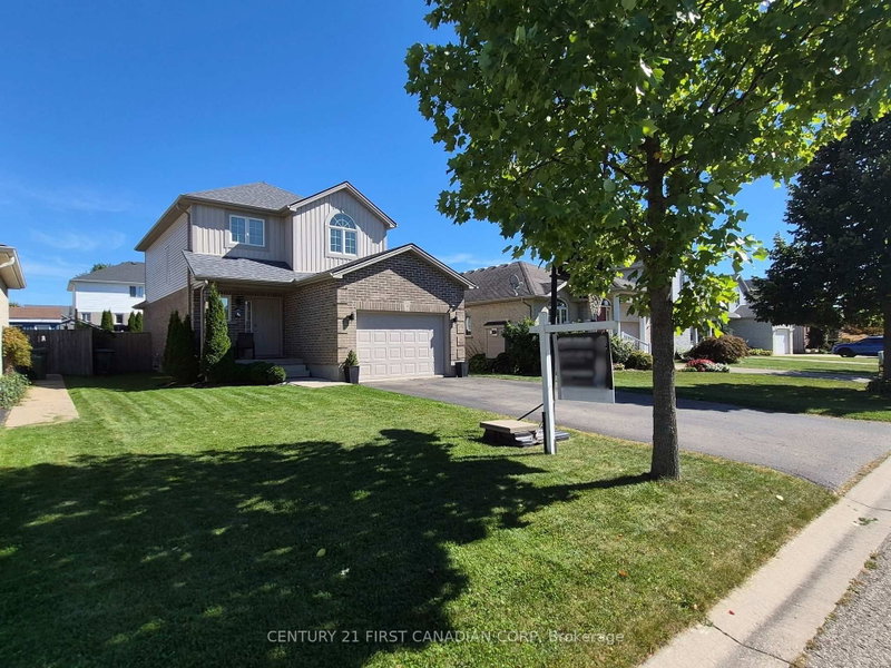 9 Barrett Crescent