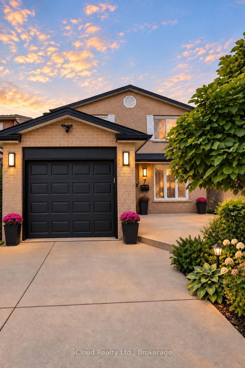 7 Drakes Drive