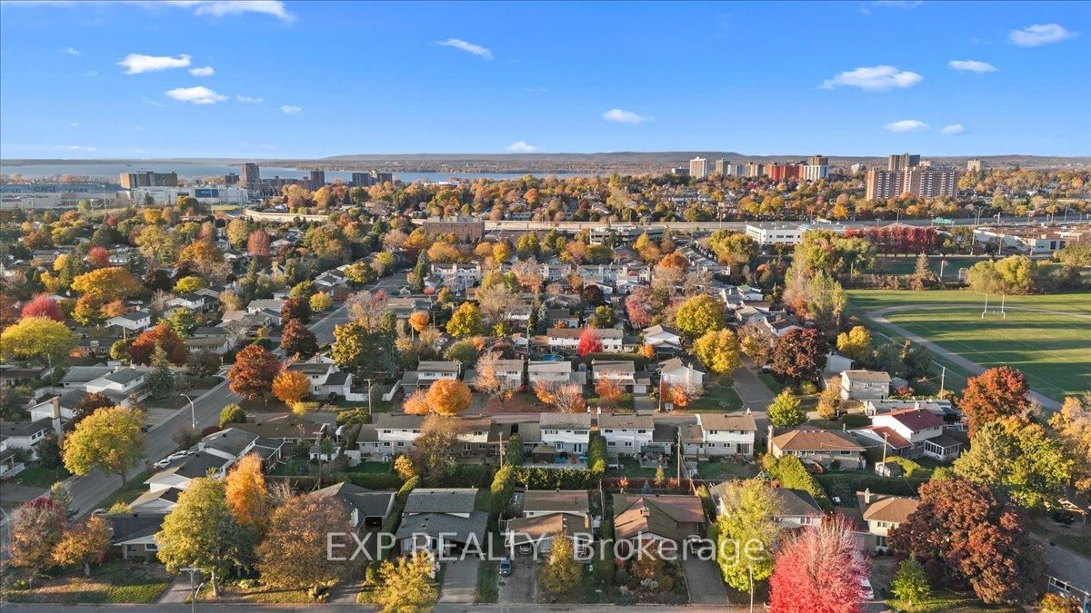 2670 Stone Crescent N • Ottawa, ON photo 32