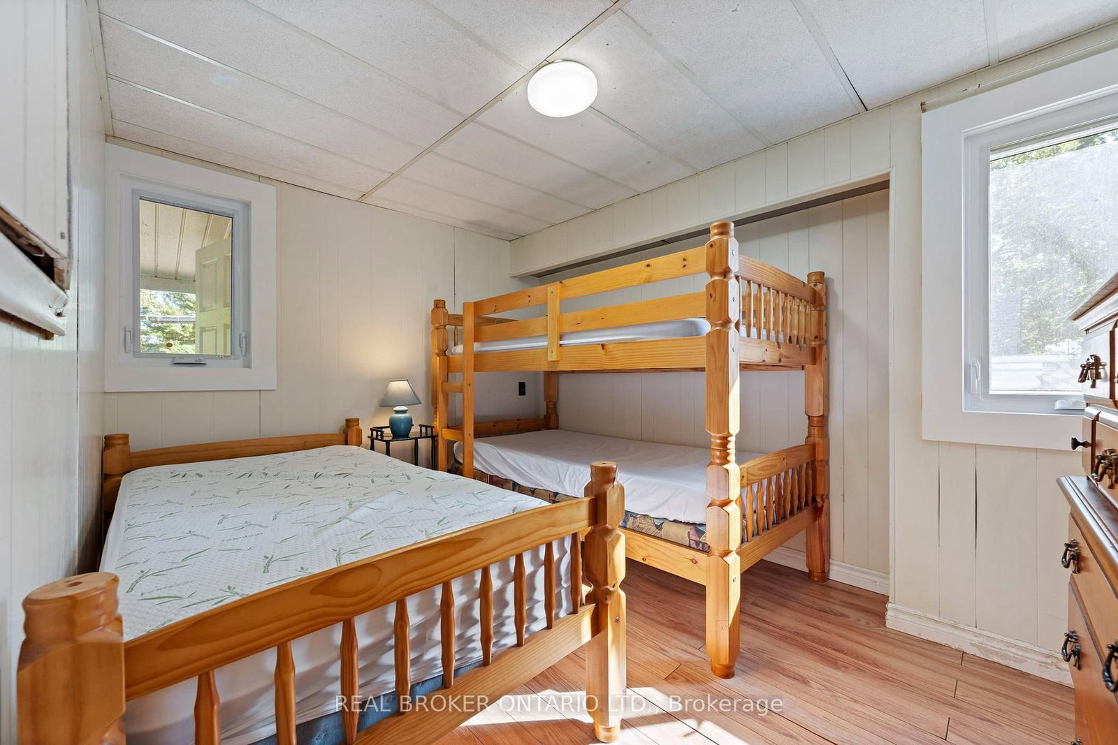 37 Woodstock Avenue • Norfolk, ON photo 14