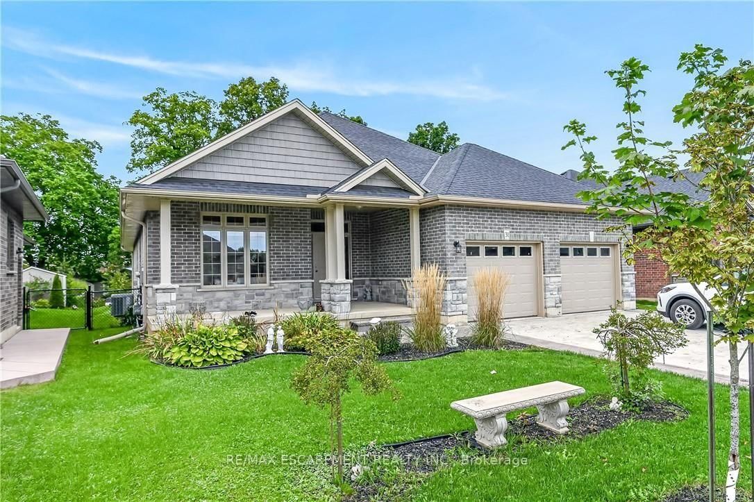 31 Sycamore Drive • Norfolk, ON photo 1