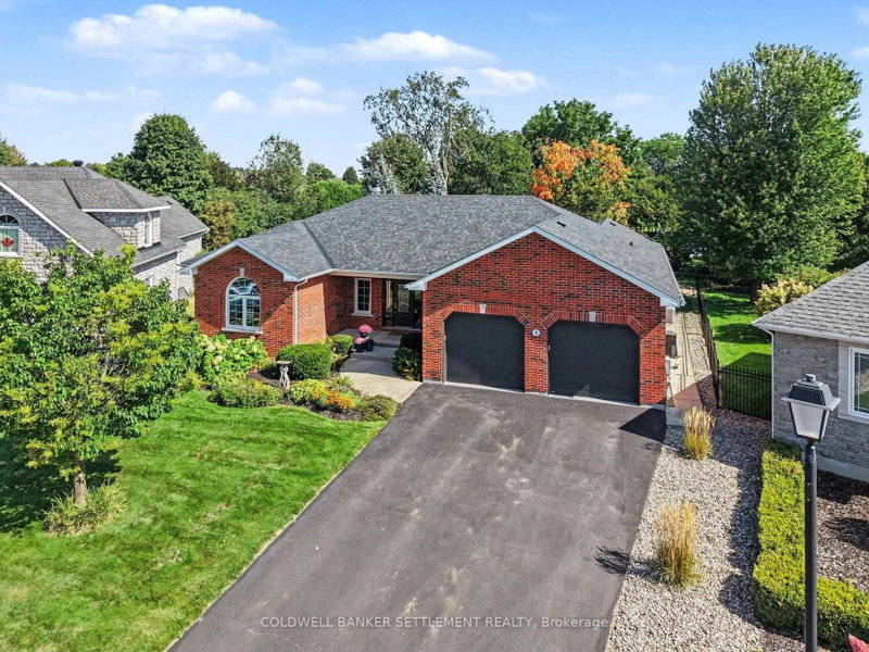 8 Taggart Crescent