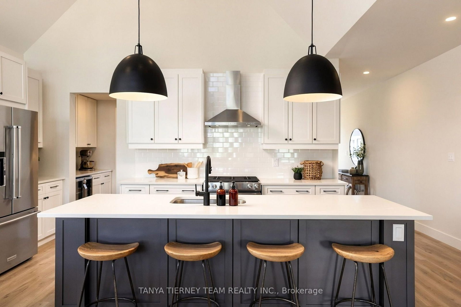 122 Courtland Street • Blue Mountains, ON photo 10